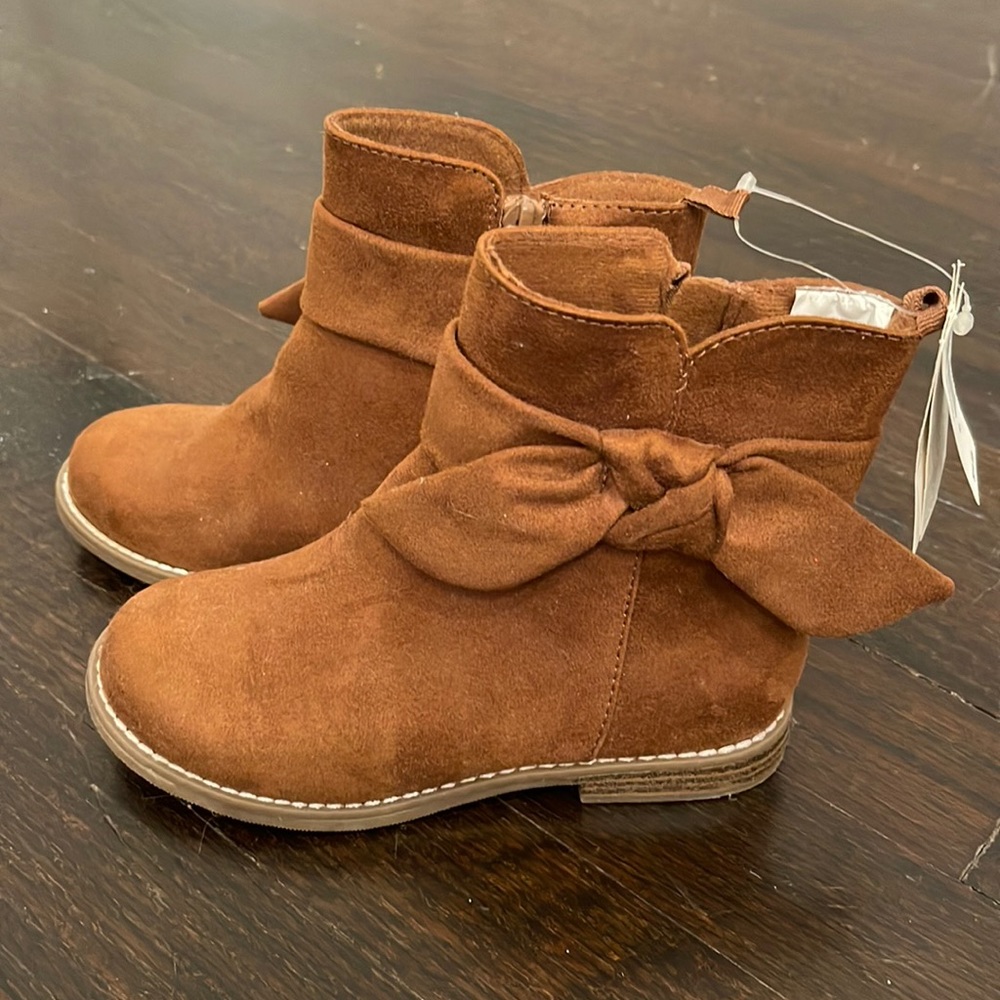 NWT brown boots size 12 Gap